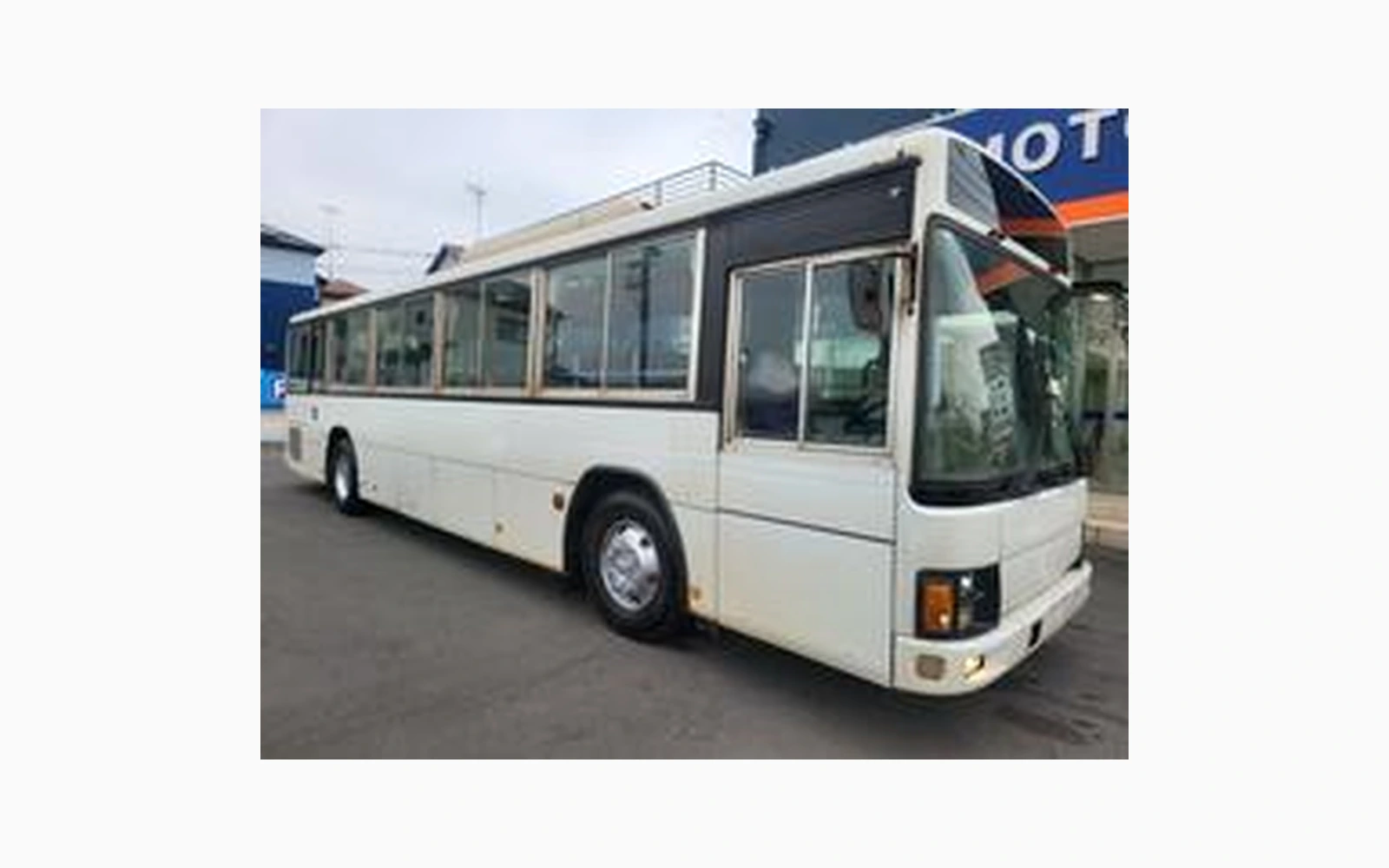 Hino BLUE RIBBON