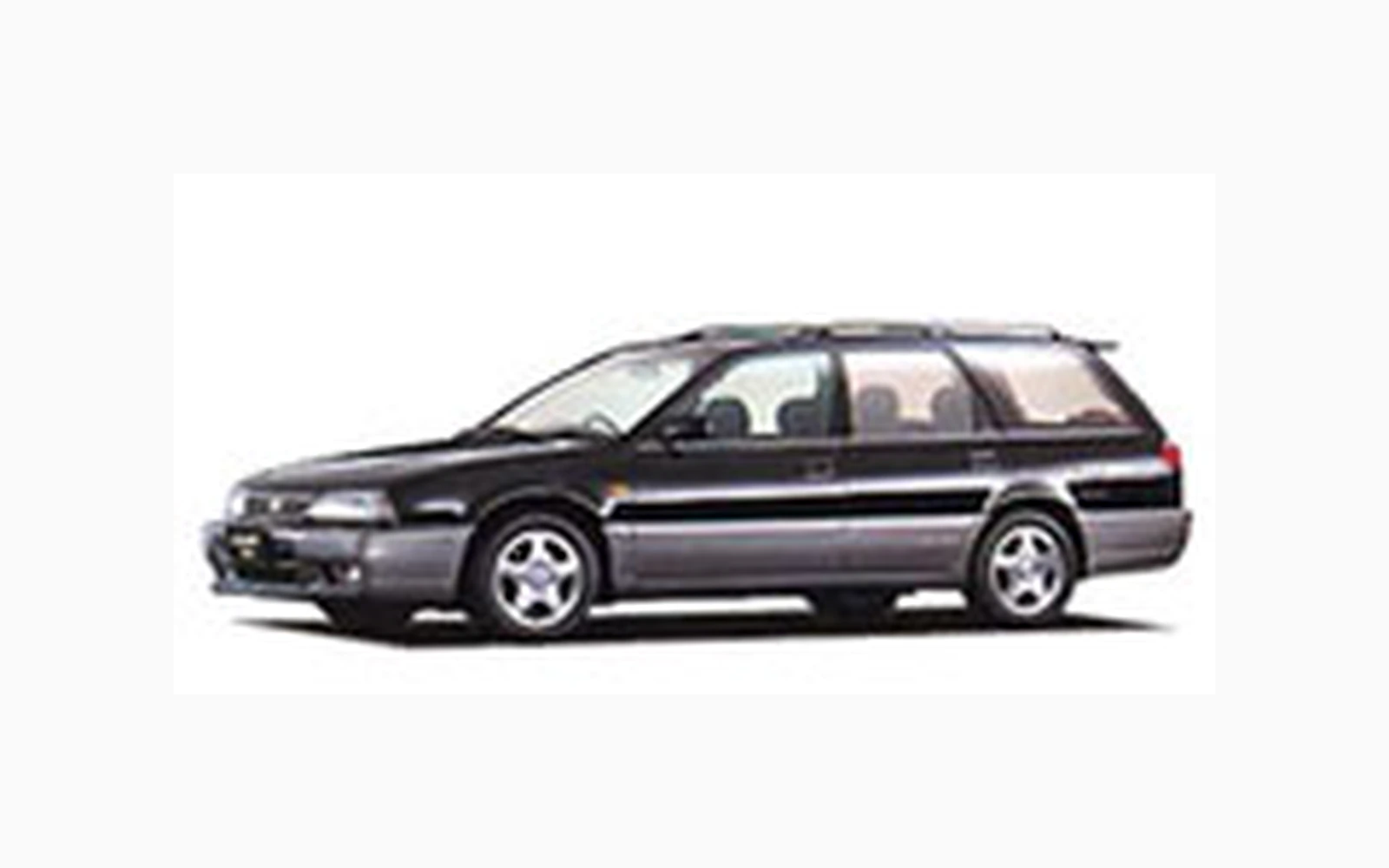 Nissan AVENIR SALUT
