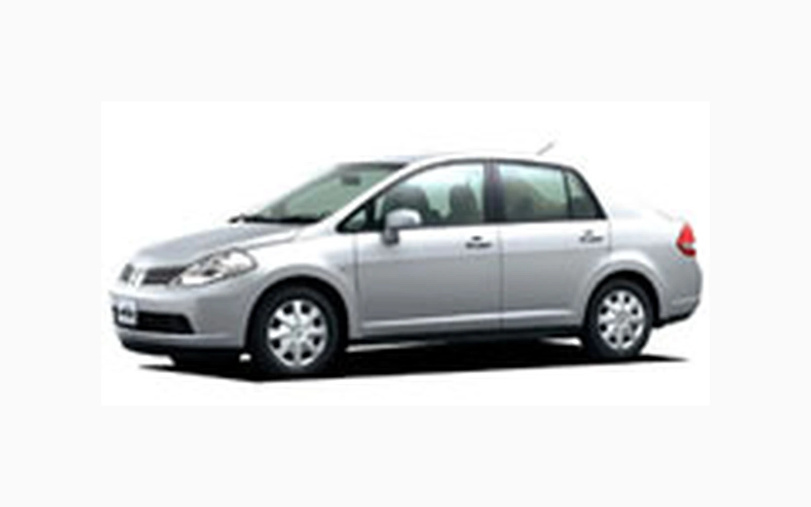 Nissan TIIDA LATIO