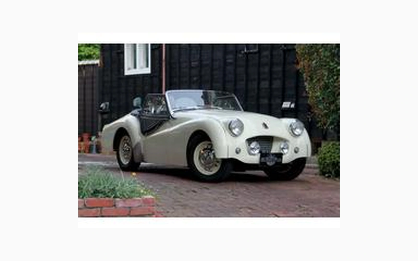 Triumph TR-2